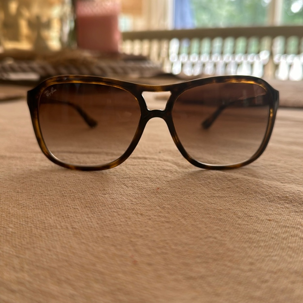 Ray Ban Unisex Gradient Sunglasses RB4128